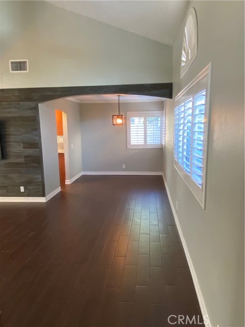 Detail Gallery Image 3 of 23 For 11000 Shaw St, Rancho Cucamonga,  CA 91701 - 3 Beds | 2/1 Baths