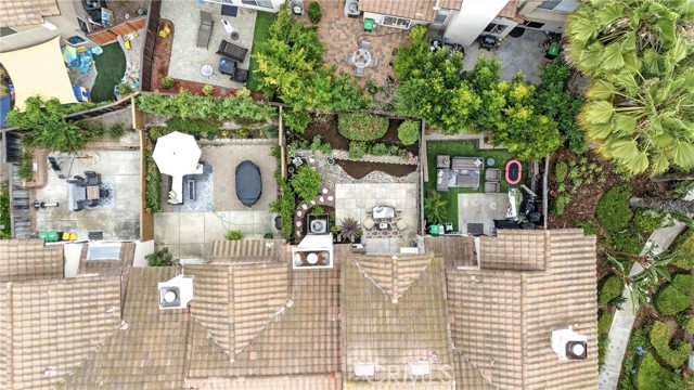 5 Pappagallo, Aliso Viejo CA: https://media.crmls.org/medias/5a8b90b3-6b95-488b-afcc-898b83a68d0a.jpg