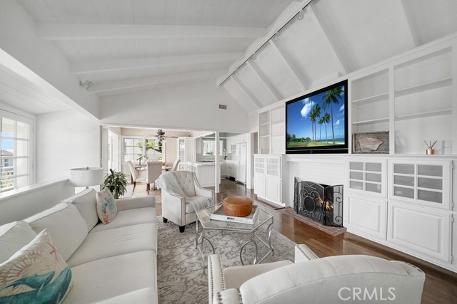 Detail Gallery Image 5 of 19 For 328 Poppy Ave, Corona Del Mar,  CA 92625 - 3 Beds | 3 Baths