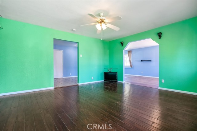 361 N B Street, Tulare CA: https://media.crmls.org/medias/5a8c0d3f-68fc-4248-9503-762188863002.jpg