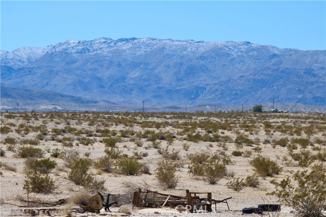 Detail Gallery Image 2 of 11 For 5 Topaz Ave, Twentynine Palms,  CA 92277 - – Beds | – Baths