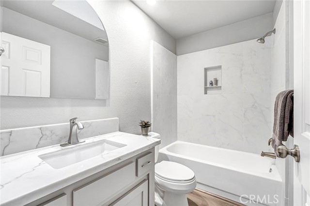 Detail Gallery Image 18 of 32 For 645 E Champlain Dr #106,  Fresno,  CA 93730 - 2 Beds | 4 Baths