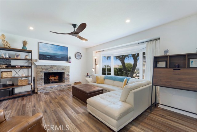 19622 Crestknoll Drive, Yorba Linda CA: https://media.crmls.org/medias/5a8d2d29-acd4-4b75-8524-0a04d7dce446.jpg