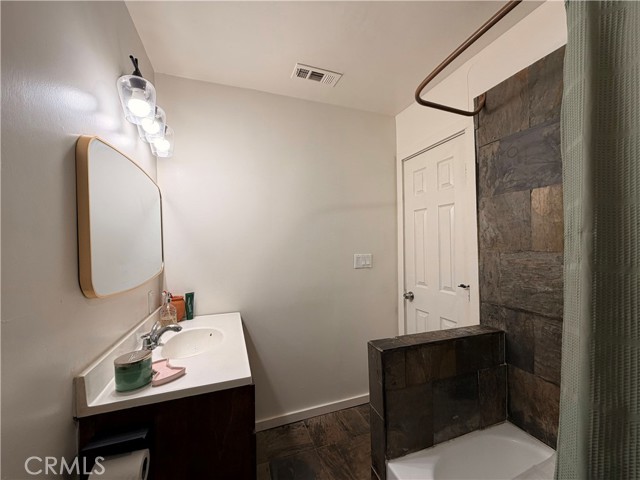 Detail Gallery Image 19 of 23 For 30009 Hunstock, Castaic,  CA 91384 - 3 Beds | 1/1 Baths