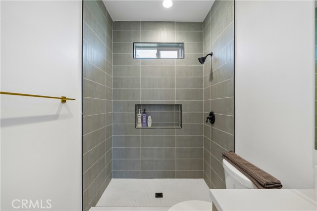 Detail Gallery Image 23 of 29 For 10290 Montevista, Montclair,  CA 91763 - 5 Beds | 3 Baths