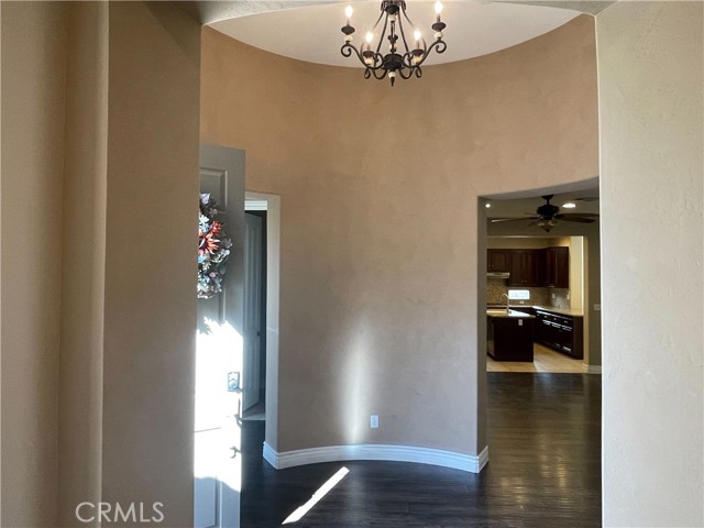 5307 Rose Arbor Lane, Bakersfield CA: https://media.crmls.org/medias/5a8e19d9-cdf8-4cc7-95ea-ea3677f16fa2.jpg