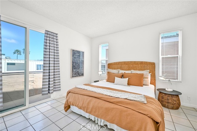 Detail Gallery Image 12 of 56 For 4103 Seashore, Newport Beach,  CA 92663 - 7 Beds | 4 Baths