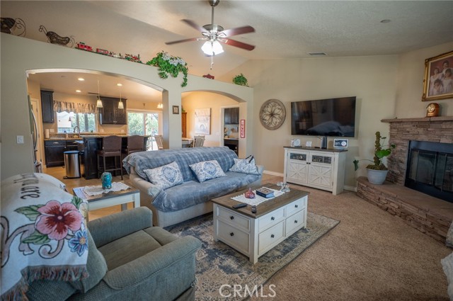 Detail Gallery Image 4 of 24 For 7653 Montrose, Hesperia,  CA 92345 - 3 Beds | 2 Baths