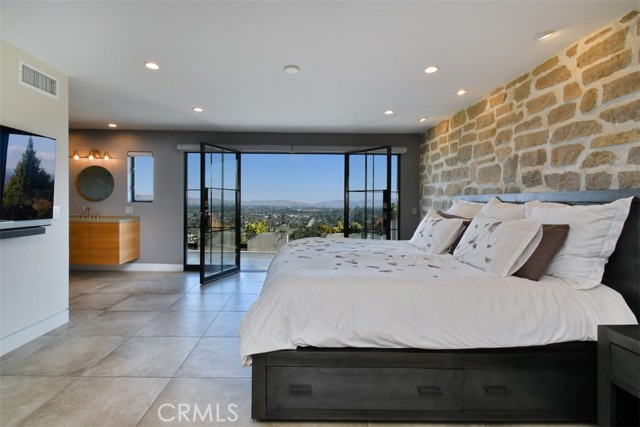 Detail Gallery Image 20 of 41 For 6100 Maury Ave, Woodland Hills,  CA 91367 - 4 Beds | 2/1 Baths