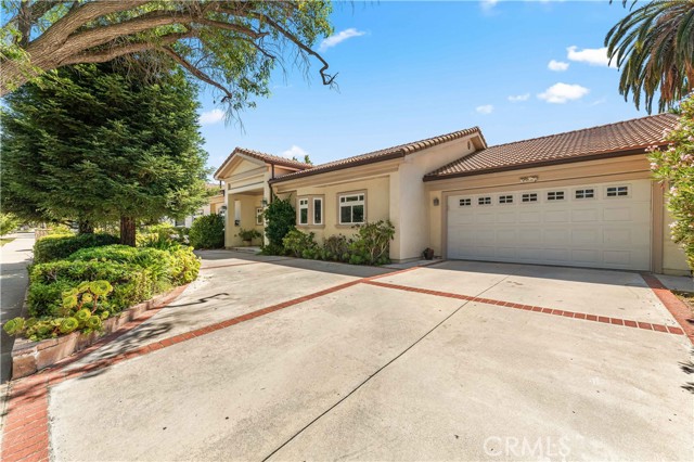 4811 Heaven Avenue, Woodland Hills CA: https://media.crmls.org/medias/5a90c499-bc83-4933-bfd8-16538d3e6275.jpg