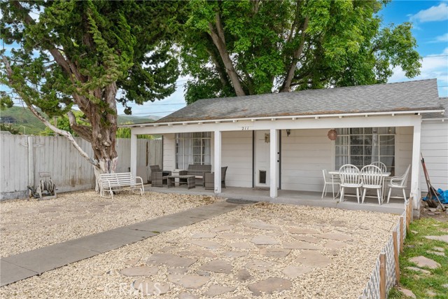 Detail Gallery Image 4 of 32 For 211 S K St, Lompoc,  CA 93436 - 2 Beds | 1 Baths