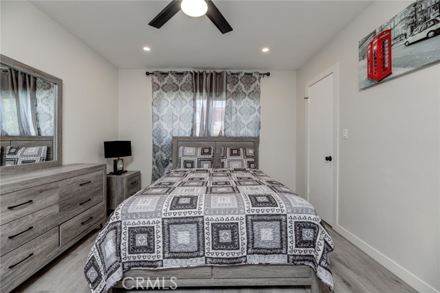 Detail Gallery Image 32 of 51 For 19847 Arminta St, Winnetka,  CA 91306 - 5 Beds | 3 Baths