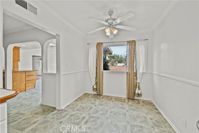 Detail Gallery Image 17 of 36 For 12619 Gladstone Ave, Sylmar,  CA 91342 - 4 Beds | 3 Baths