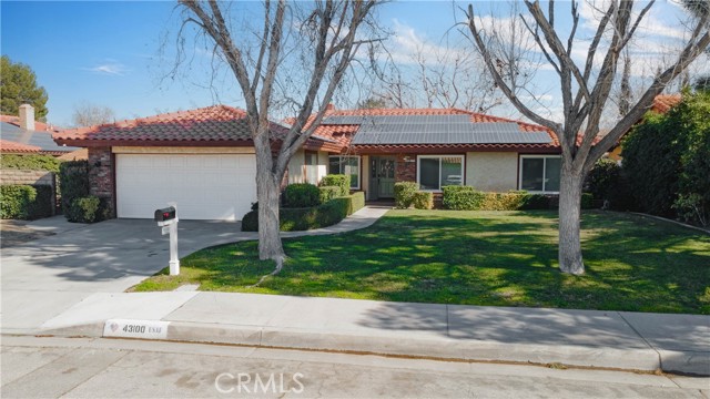 Detail Gallery Image 33 of 39 For 43100 Cherbourg, Lancaster,  CA 93536 - 3 Beds | 2 Baths