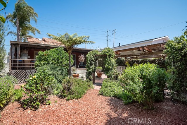 870 Rosecrans Avenue, Manhattan Beach, California 90266, 3 Bedrooms Bedrooms, ,2 BathroomsBathrooms,Residential,Sold,Rosecrans,SB21187159