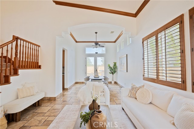 Detail Gallery Image 4 of 33 For 17425 Honey Maple, Canyon Country,  CA 91387 - 4 Beds | 3 Baths