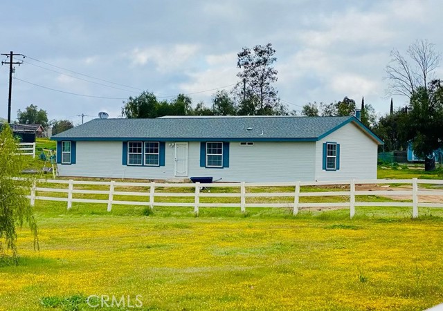 Detail Gallery Image 2 of 61 For 15260 Alvares Dr, Perris,  CA 92570 - 3 Beds | 2 Baths