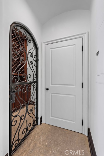 Detail Gallery Image 39 of 74 For 1316 Beverly Grove Pl, Beverly Hills,  CA 90210 - 5 Beds | 7/2 Baths