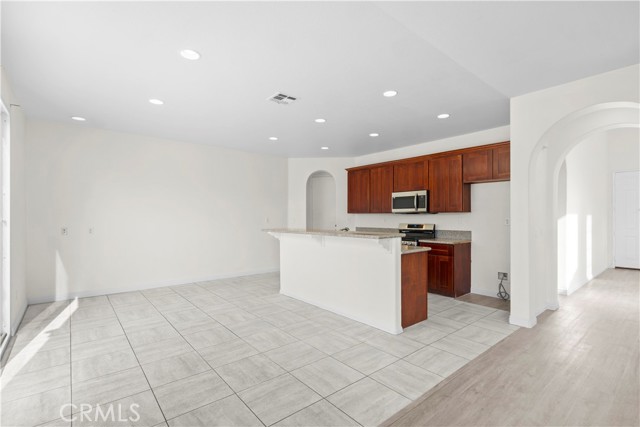 Detail Gallery Image 15 of 53 For 15246 Diamond Rd, Victorville,  CA 92394 - 4 Beds | 3 Baths