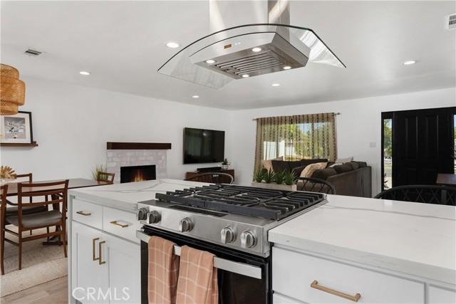 Detail Gallery Image 16 of 31 For 3109 Barbados Pl, Costa Mesa,  CA 92626 - 4 Beds | 2 Baths
