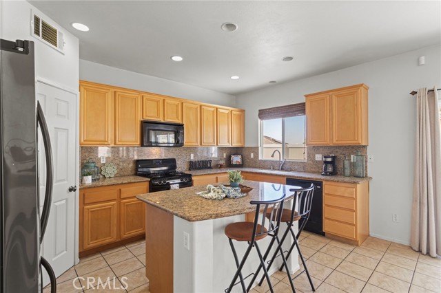 Detail Gallery Image 8 of 44 For 294 Kieswetter, Colton,  CA 92324 - 5 Beds | 2/1 Baths