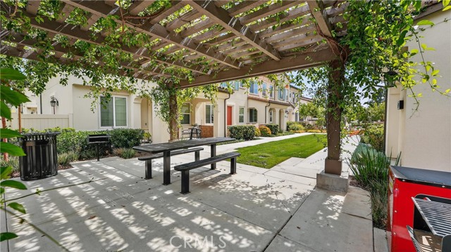 Image 15 of 19 For 2741 Inez