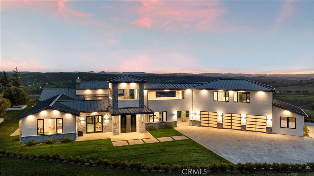 888 Camino Vina