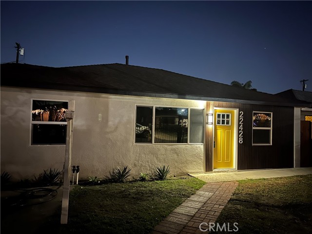 Detail Gallery Image 2 of 23 For 22428 Neptune, Carson,  CA 90745 - 4 Beds | 2 Baths