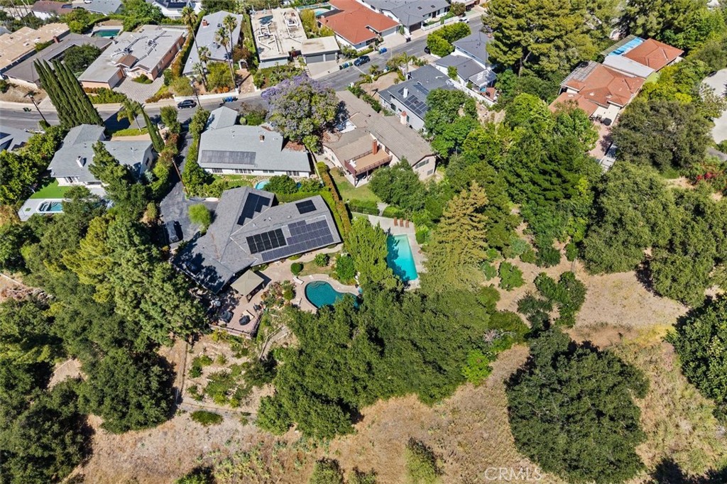 https://media.crmls.org/medias/5a9cdf34-e146-45de-a6c1-2e8382cf8fae.jpg?preset=X-Large