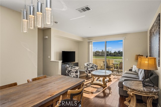 Detail Gallery Image 6 of 45 For 1415 Abelia, Irvine,  CA 92606 - 3 Beds | 3 Baths