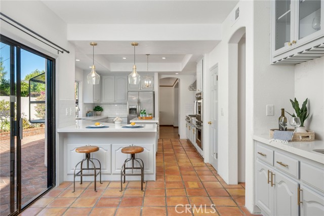 3229 Raintree Avenue, Torrance CA: https://media.crmls.org/medias/5a9d1e71-3b89-45f0-b756-f263712890fc.jpg