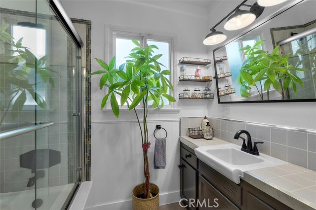 5345 W 140th St, Hawthorne CA: https://media.crmls.org/medias/5a9d5490-897c-481b-a15c-6c46cbfbecc4.jpg
