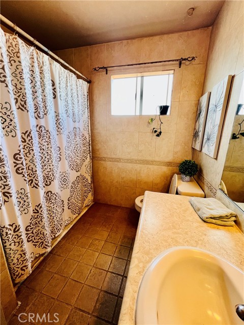 Detail Gallery Image 25 of 39 For 2019 E Piru St, Compton,  CA 90222 - 3 Beds | 1/1 Baths
