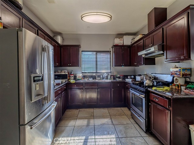 Detail Gallery Image 6 of 15 For 8632 S Fir Ave, Los Angeles,  CA 90002 - 3 Beds | 2 Baths