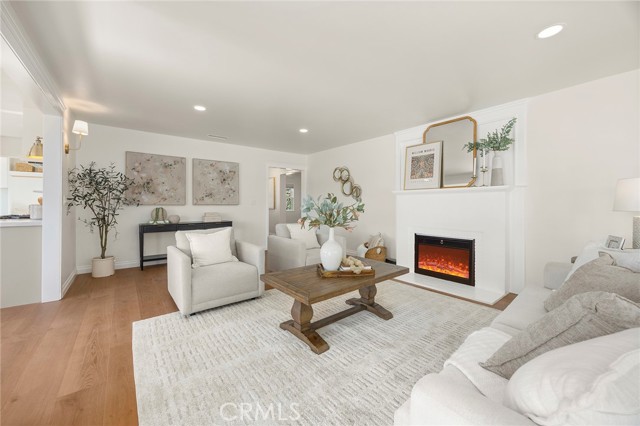 Image 4 of 33 For 840 Grandview Avenue