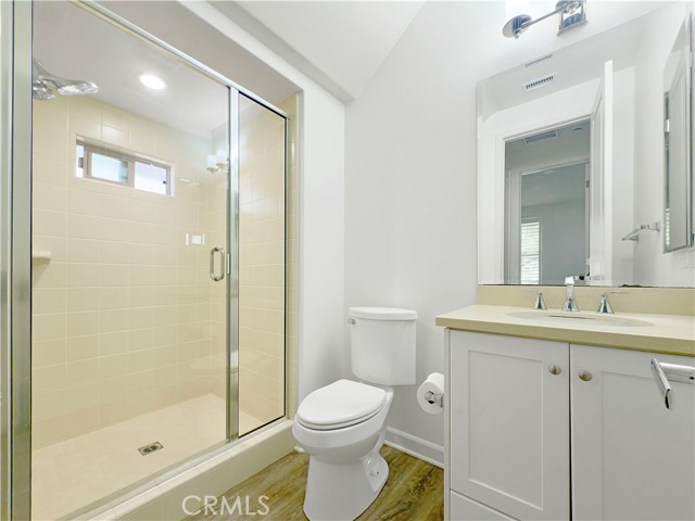 Detail Gallery Image 15 of 19 For 19402 Snowdon Ln, Huntington Beach,  CA 92646 - 4 Beds | 3 Baths