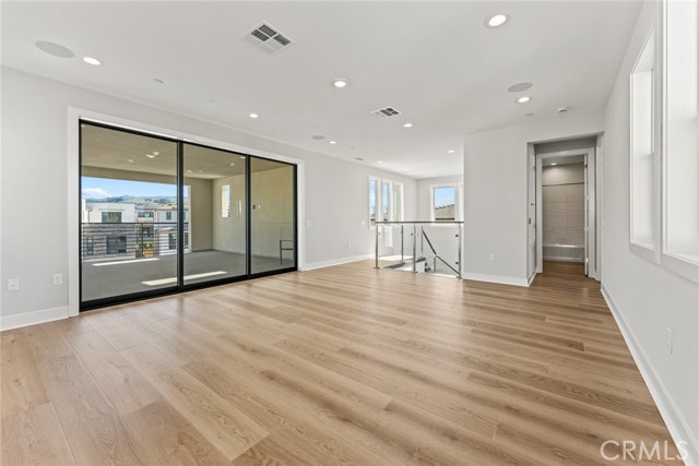 Detail Gallery Image 47 of 56 For 209 Stage, Irvine,  CA 92618 - 5 Beds | 5 Baths