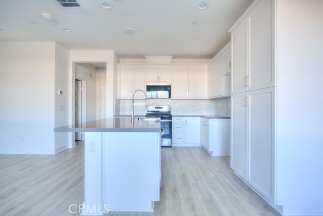 Detail Gallery Image 13 of 44 For 4076 E Lily Paseo #112,  Ontario,  CA 91761 - 3 Beds | 2/1 Baths