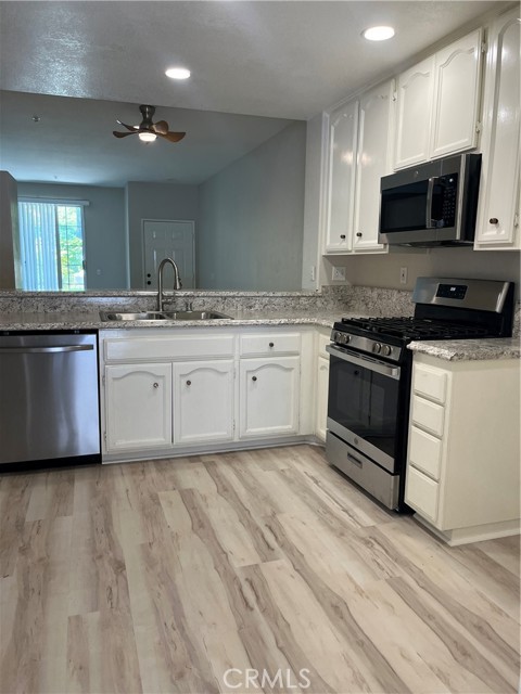 6415 Seldon Way, Chino Hills CA: https://media.crmls.org/medias/5a9f9a55-fb5c-4a7b-a779-409fce4ba800.jpg