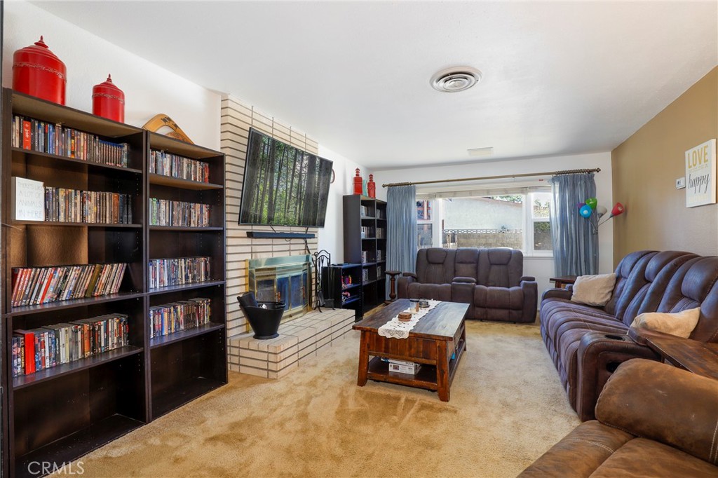 5Aa18E06 D740 41Ee 8807 754964C70479 913 N Sierra View Street, Ridgecrest, Ca 93555 &Lt;Span Style='BackgroundColor:transparent;Padding:0Px;'&Gt; &Lt;Small&Gt; &Lt;I&Gt; &Lt;/I&Gt; &Lt;/Small&Gt;&Lt;/Span&Gt;