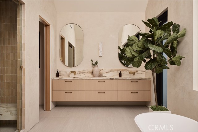 Detail Gallery Image 29 of 46 For 5004 Enfield, Encino,  CA 91316 - 5 Beds | 6 Baths