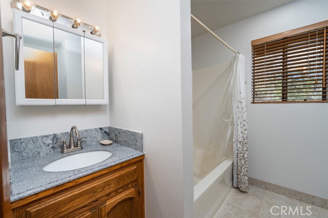 Detail Gallery Image 16 of 39 For 37934 China Creek Rd, Oakhurst,  CA 93644 - 3 Beds | 2 Baths