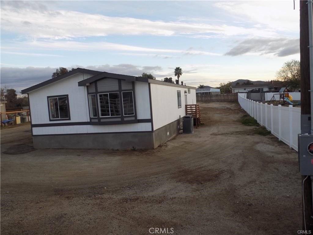 21277 Kinney