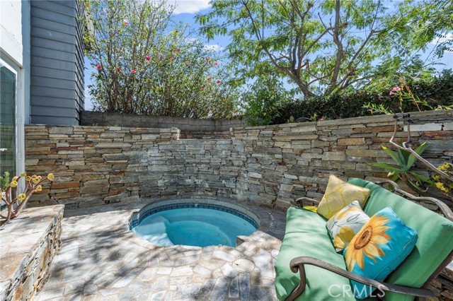 3 Snowdon, Rancho Santa Margarita CA: https://media.crmls.org/medias/5aa34690-8371-4377-8282-44504a200631.jpg