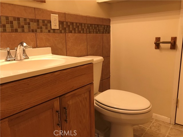 Detail Gallery Image 18 of 27 For 9390 Main Street, Upper Lake,  CA 95485 - 2 Beds | 1 Baths