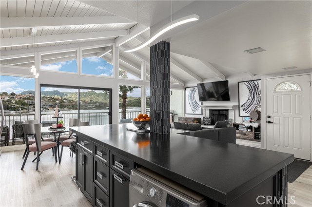 Detail Gallery Image 15 of 36 For 22168 Treasure Island Dr #18,  Canyon Lake,  CA 92587 - 2 Beds | 2 Baths