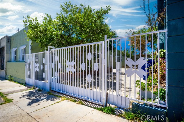 Detail Gallery Image 2 of 30 For 927 N Hazard Ave, East Los Angeles,  CA 90063 - 3 Beds | 1/1 Baths