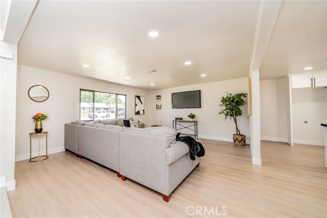 Detail Gallery Image 6 of 58 For 19605 Galway St, Rialto,  CA 92377 - 5 Beds | 3 Baths