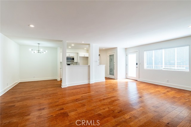 Detail Gallery Image 4 of 27 For 1825 Selby Ave #102,  Los Angeles,  CA 90025 - 2 Beds | 2 Baths