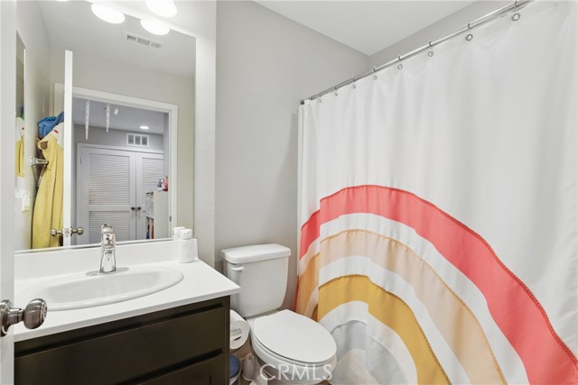 13238 Klein Court, Sylmar CA: https://media.crmls.org/medias/5aa6fe67-c5fd-4603-ab69-dfb2d3c5791b.jpg